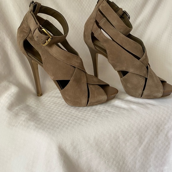 BCBG Girls suede sandals.  1/2” at toe and 4.5 heel. Lightly worn. - Picture 1 of 6